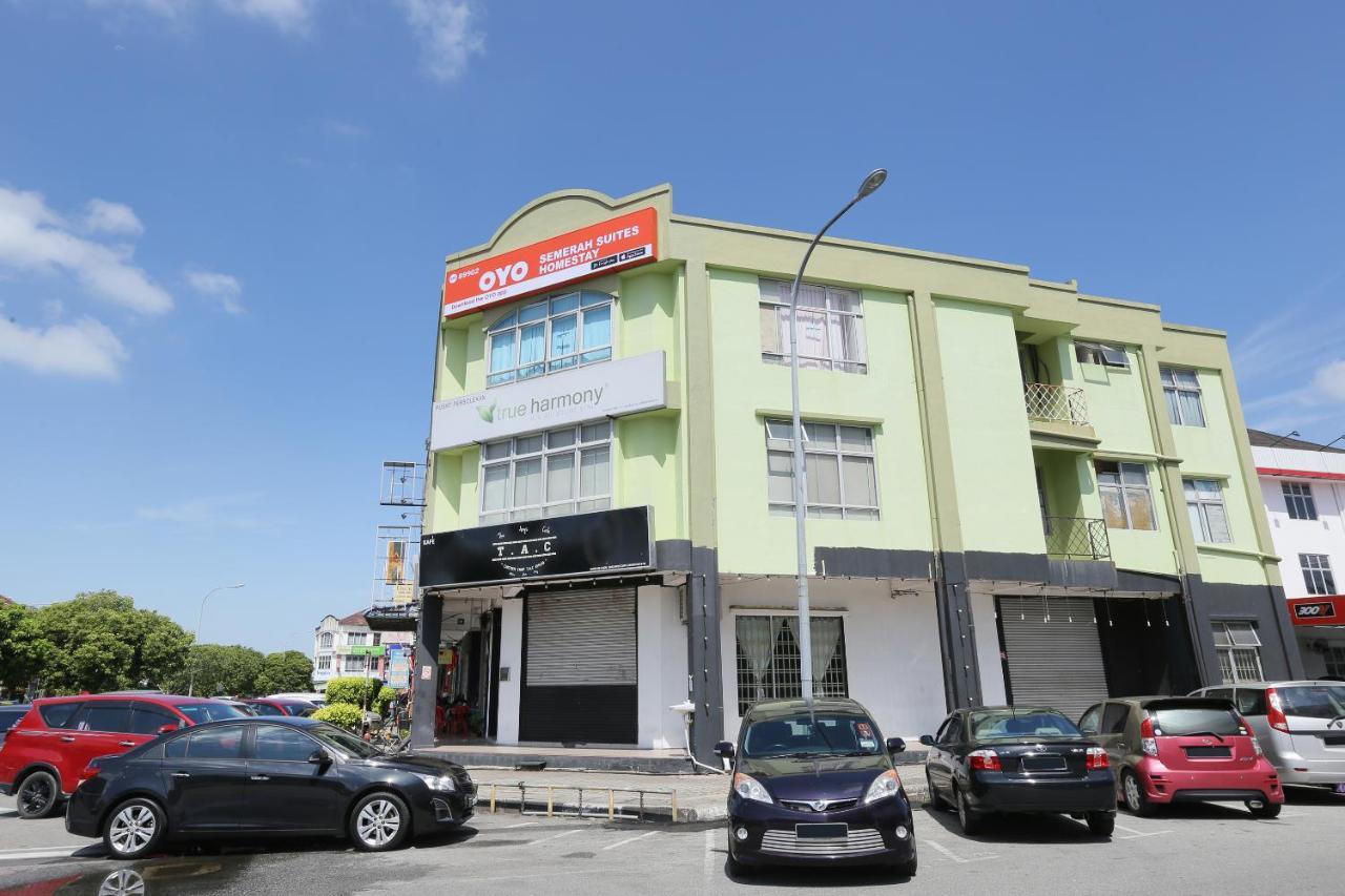 Semerah Suites Homestay Pontian Pontian Kecil Exterior photo